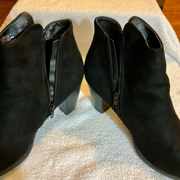 JUSTFAB BLACK & BROWN Western Style Loana Faux Suede Stacked Heel BootS. Sz-10 - Picture 2 of 11